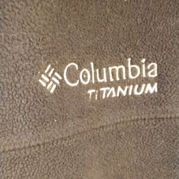 Columbia Quarter Zip Titanium Pullover - Picture 1 of 5